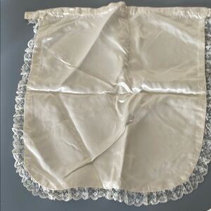 Vintage Elegant White Satin money/gift bag with Lace Trim